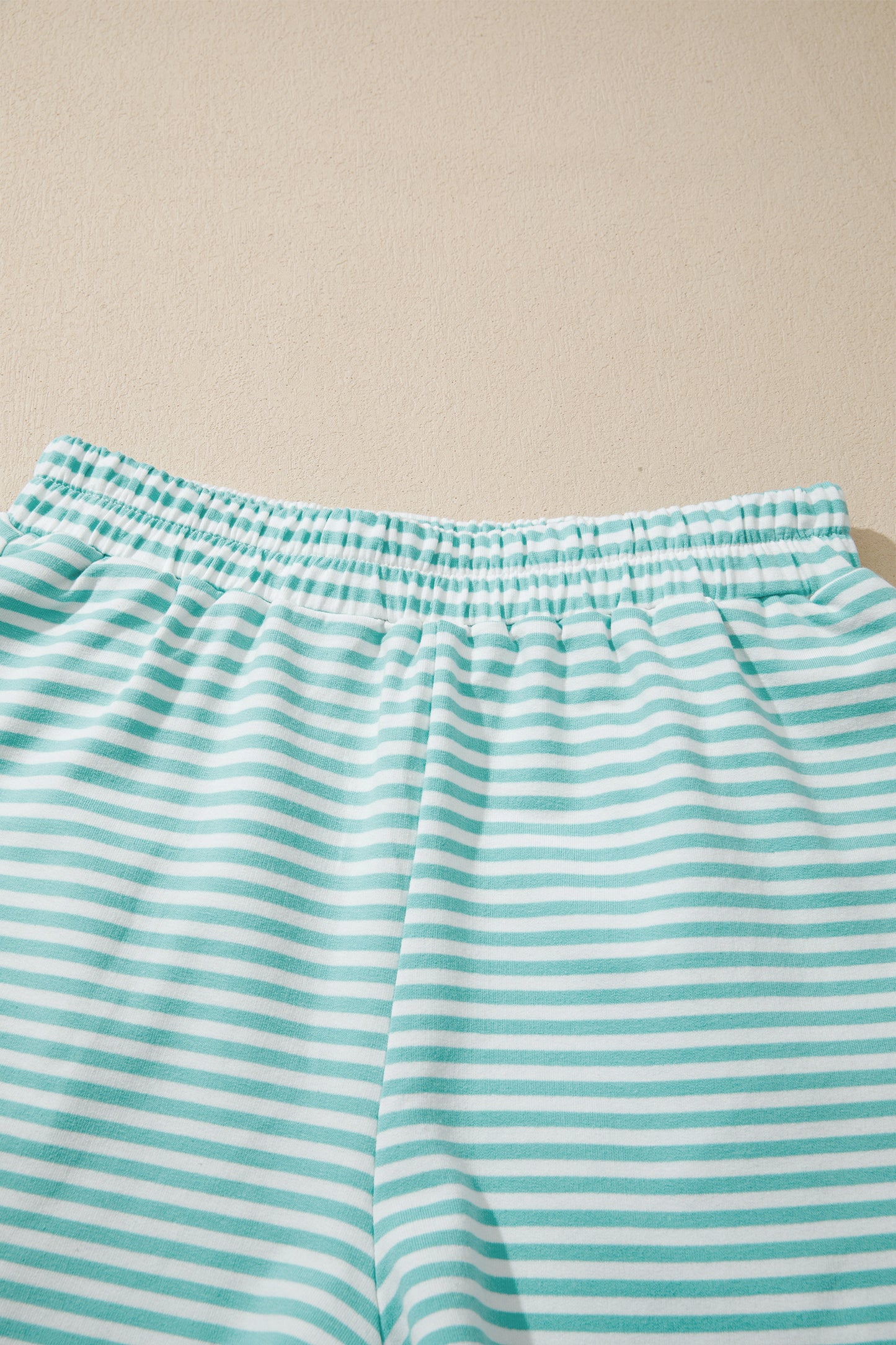 Green Stripe Cuffed Sleeve Contrast Mock Neck Tee Casual 2pcs Short Set
