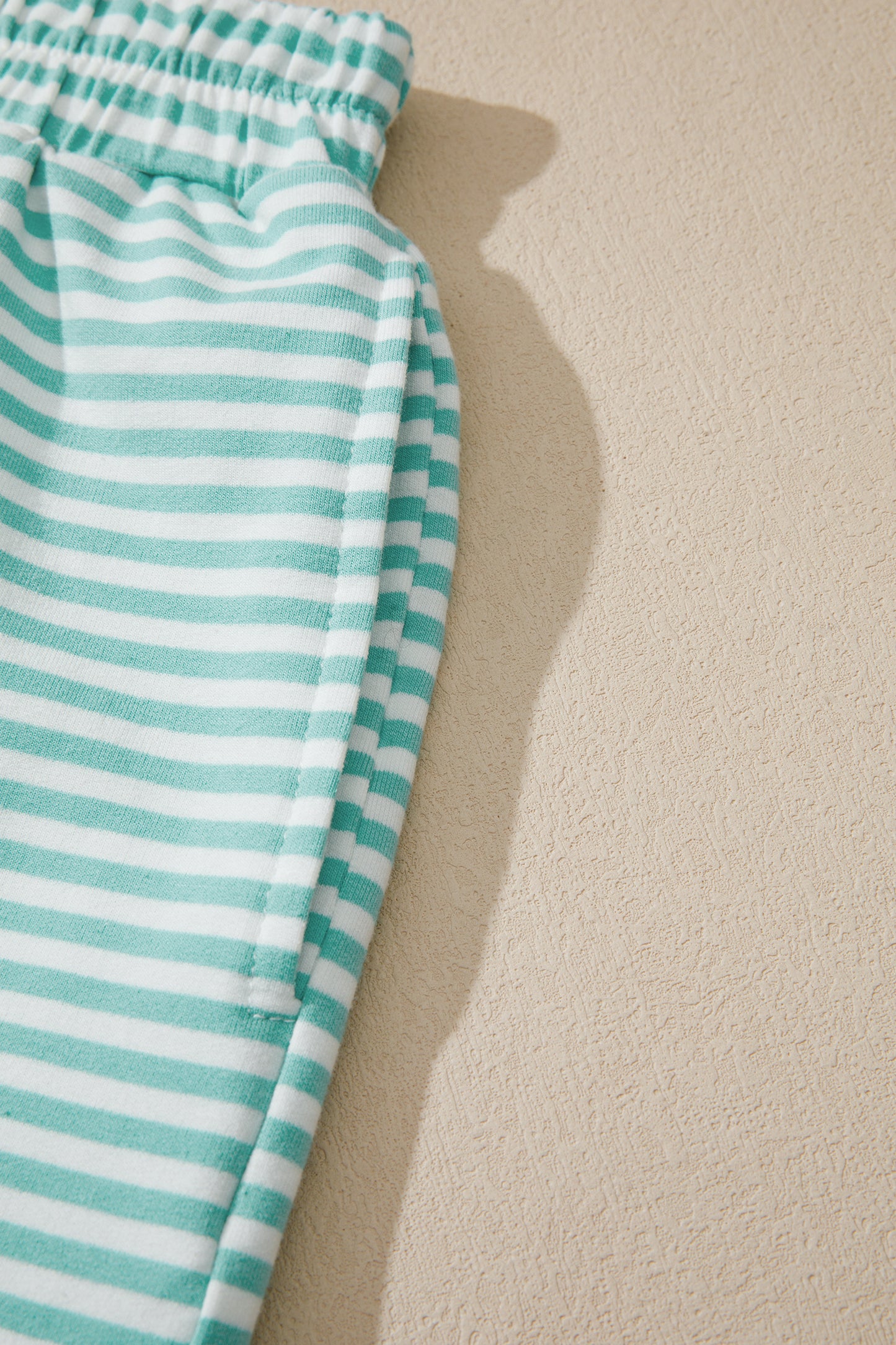 Green Stripe Cuffed Sleeve Contrast Mock Neck Tee Casual 2pcs Short Set