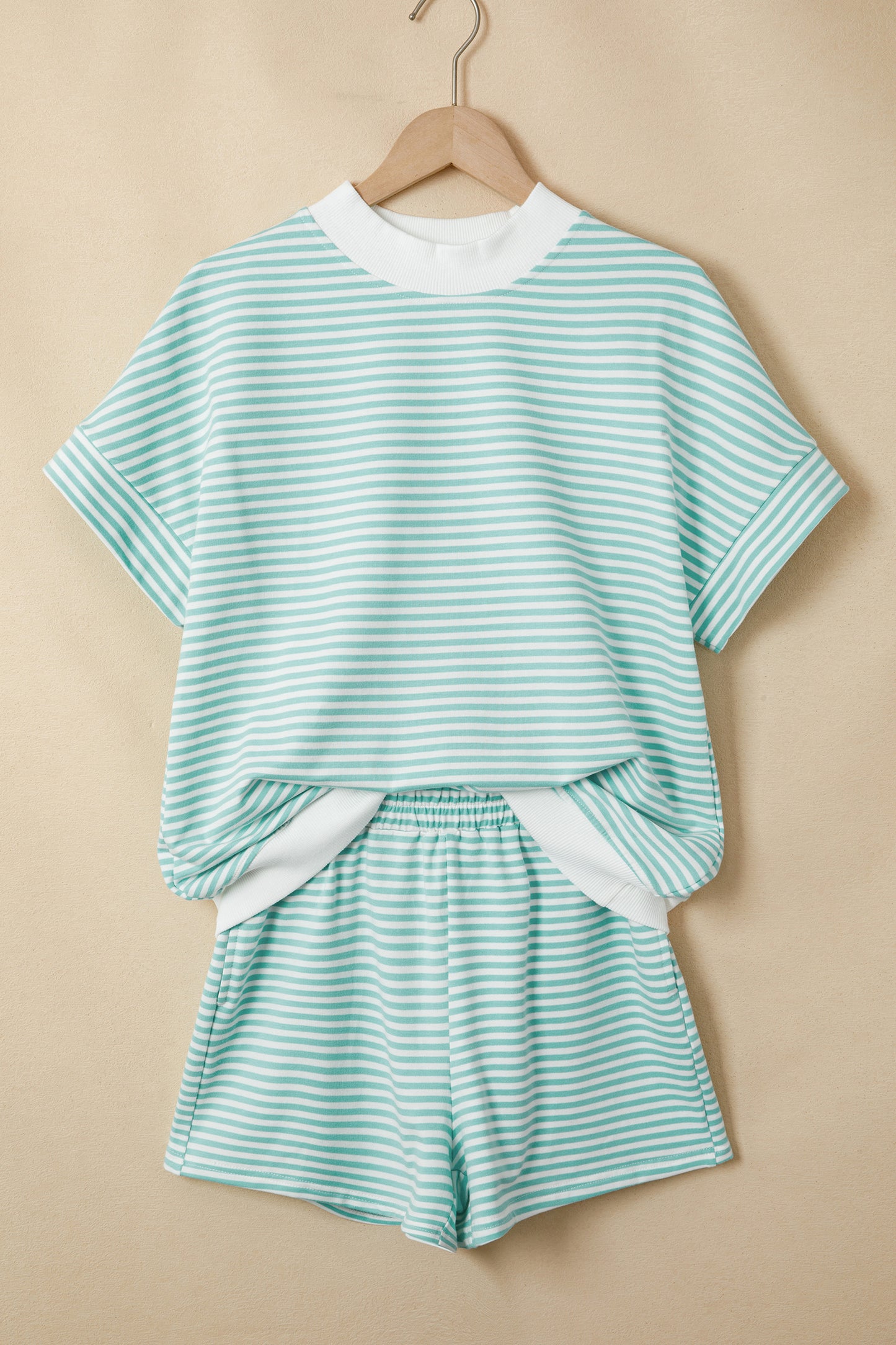 Green Stripe Cuffed Sleeve Contrast Mock Neck Tee Casual 2pcs Short Set