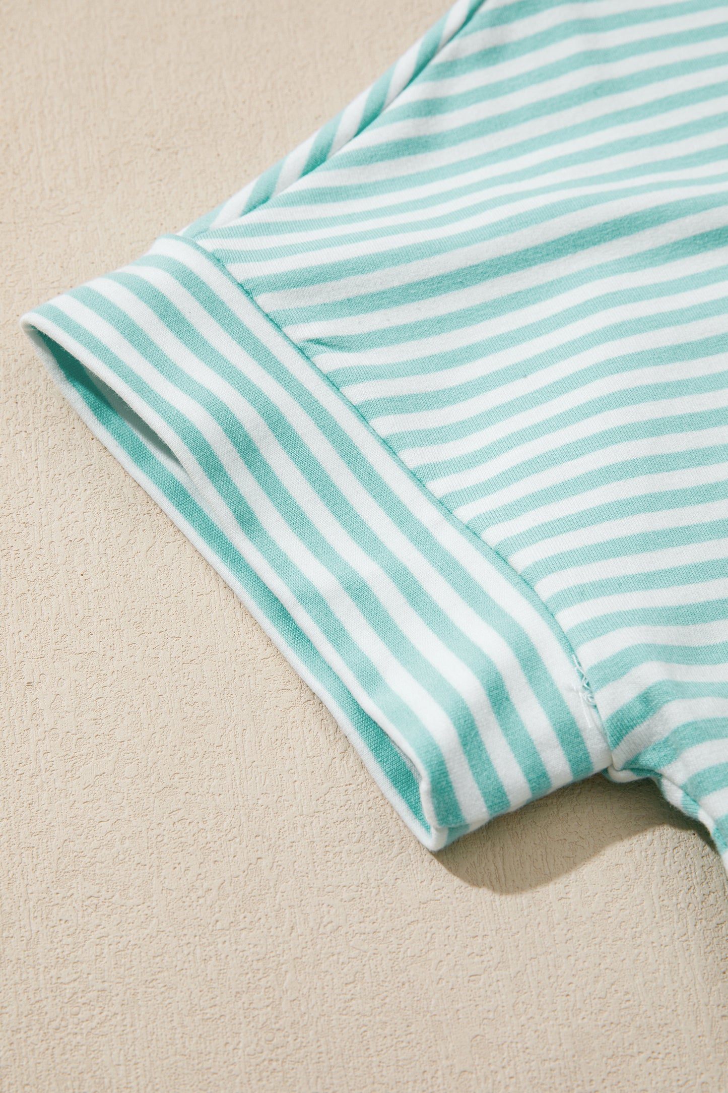 Green Stripe Cuffed Sleeve Contrast Mock Neck Tee Casual 2pcs Short Set
